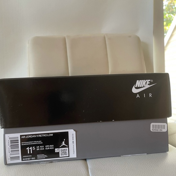 Jordan 11 Retro Low Concord Bred - Picture 9 of 9